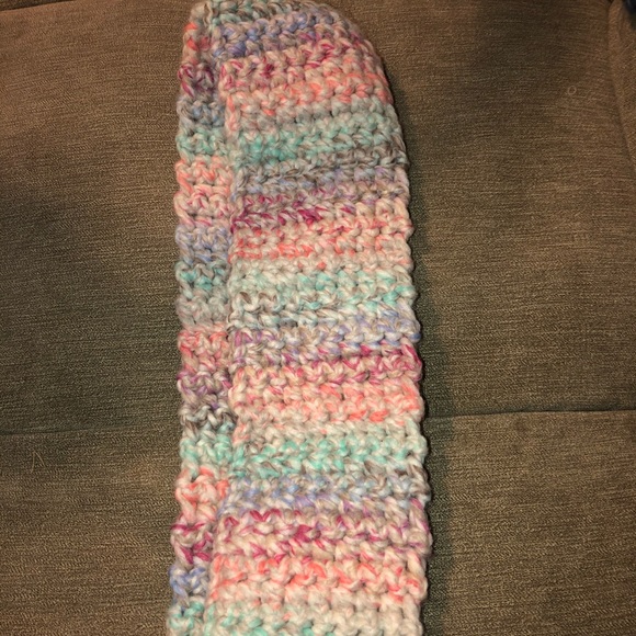 Small children’s scarf - Picture 2 of 2